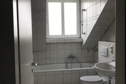 16009102016 - Schöne helle und ruhige 3-Raum-Wohnung im Dachgeschoss mit kleinem Balkon 3 zimmer