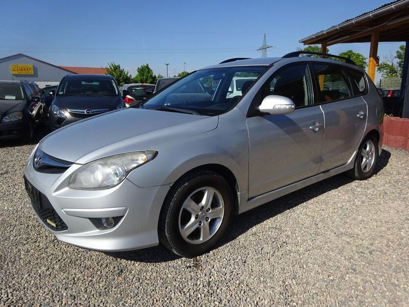 i30