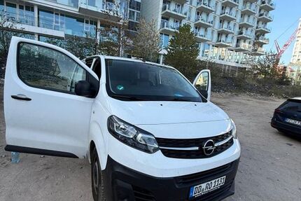 Opel Vivaro 125.000 km 12.900 &euro; Dresden 01069