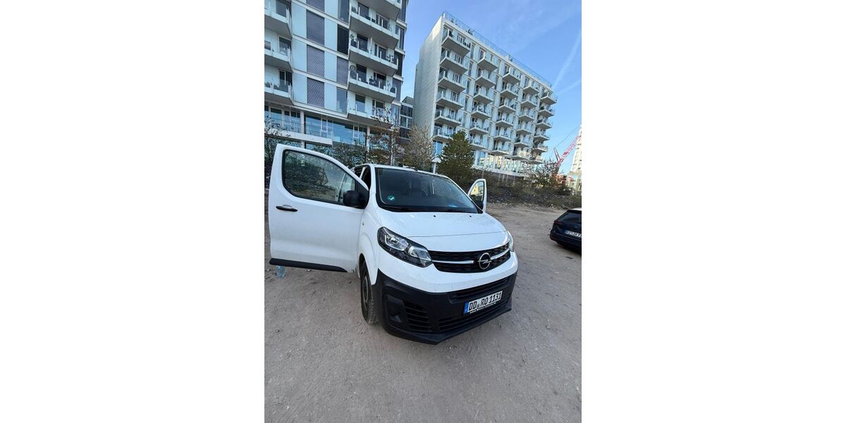 Opel Vivaro 125.000 km 12.900 &euro; Dresden 01069