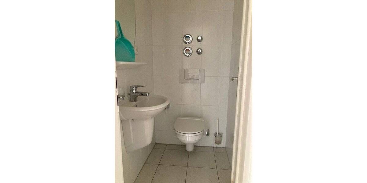 Etagenwohnung Dresden Bühlau/Weißer Hirsch - 3 Zimmer, 140 m&sup2;, 1.790&euro; | Angebot:25707803