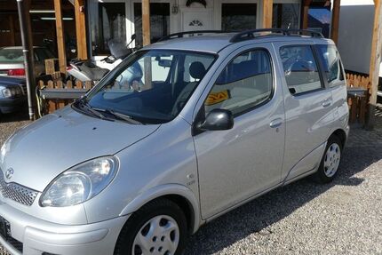 Toyota Yaris 126.230 km 3.300 &euro; Dresden 01219