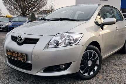 Toyota Auris 136.000 km 3.799 &euro; Dresden 01159