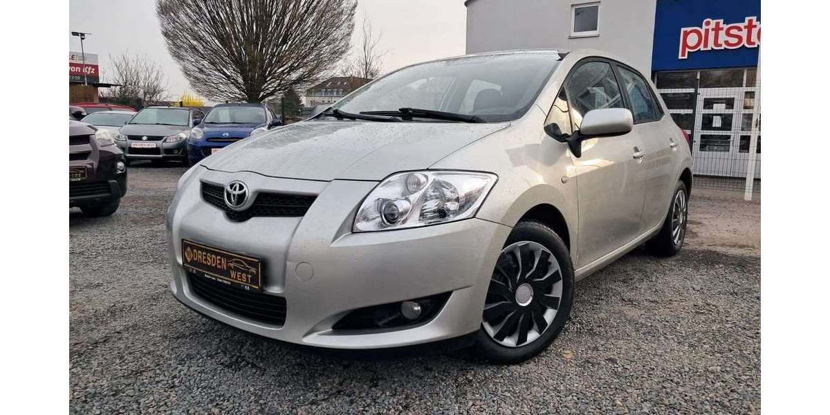 Toyota Auris 136.000 km 3.799 &euro; Dresden 01159