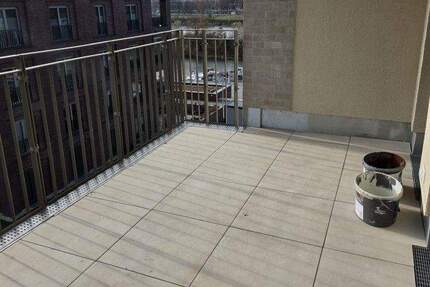 Erstbezug! Charmante Dachwohnung mit erstklassiger Ausstattung an der Elbe! 4 zimmer