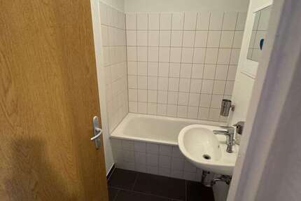 Wohnung zum Mieten in Dresden 260 € 26.89 m² 1.5 zimmer