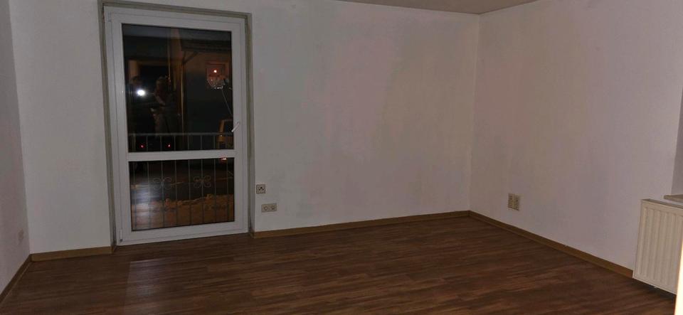 Etagenwohnung Ebersbach - 5 Zimmer, 65 m&sup2;, 450&euro; | Angebot:26455392