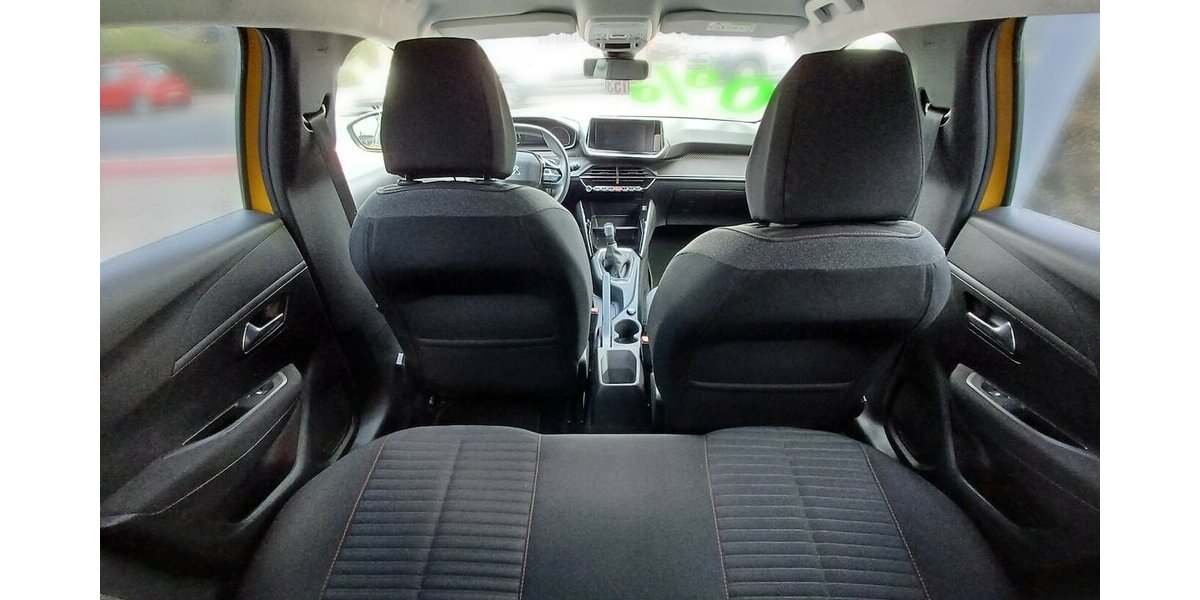 Peugeot 208 Active Pack 36.000 km 14.990 &euro; Meißen 01662