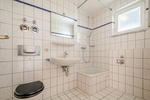 BEZUGSFREI – TERRASSE & GARTENATEIL – DUSCHBAD MIT FENSTER – TG-PARKER – UNINÄHE 1 zimmer