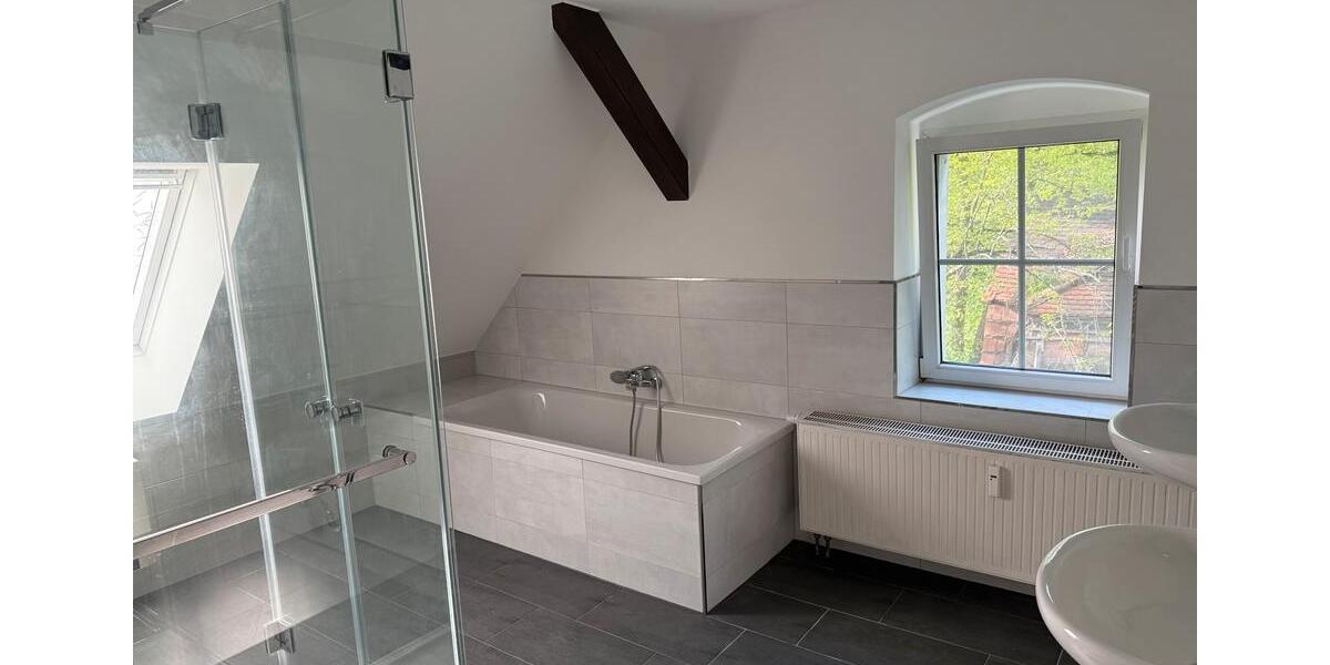 Dachgeschoßwohnung Königsbrück - 3 Zimmer, 100 m&sup2;, 680&euro; | Angebot:26445147