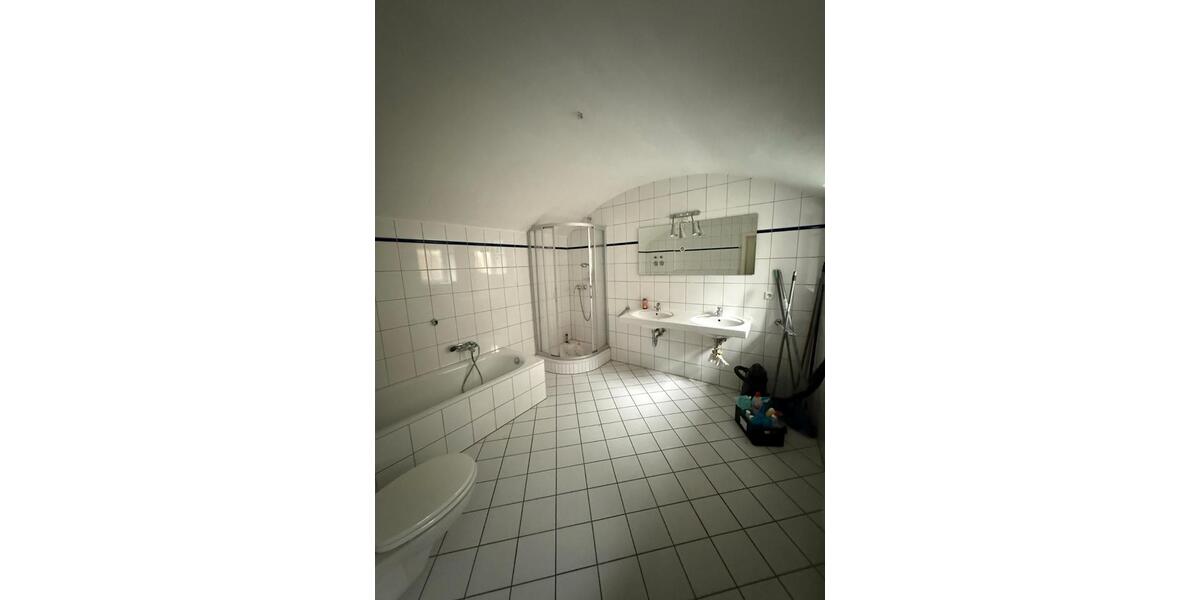 Erdgeschoßwohnung Dresden Neustadt - 3.5 Zimmer, 100 m&sup2;, 1.010&euro; | Angebot:26618980