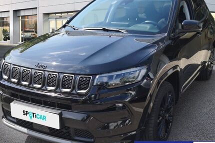 Jeep Compass 29.246 km 20.930 &euro; Dresden 01237