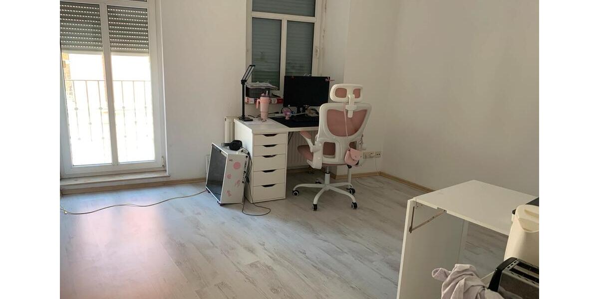 Etagenwohnung Pirna - 1 Zimmer, 20 m&sup2;, 285&euro; | Angebot:26350223