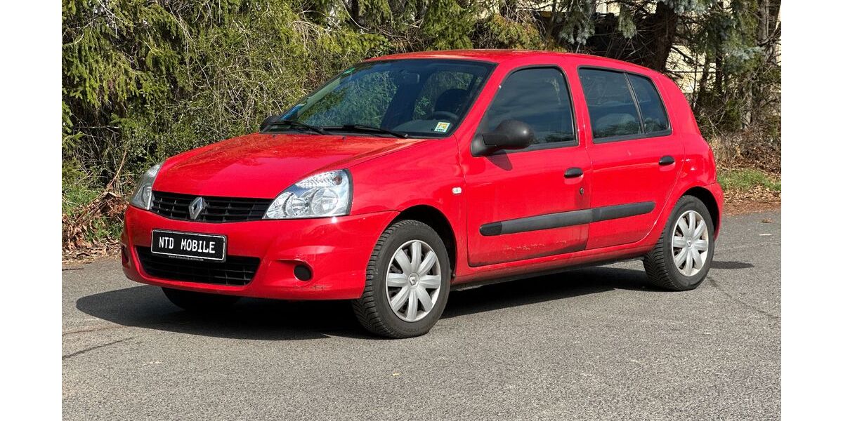 Renault Clio 220.500 km 990 &euro; Heidenau 01809