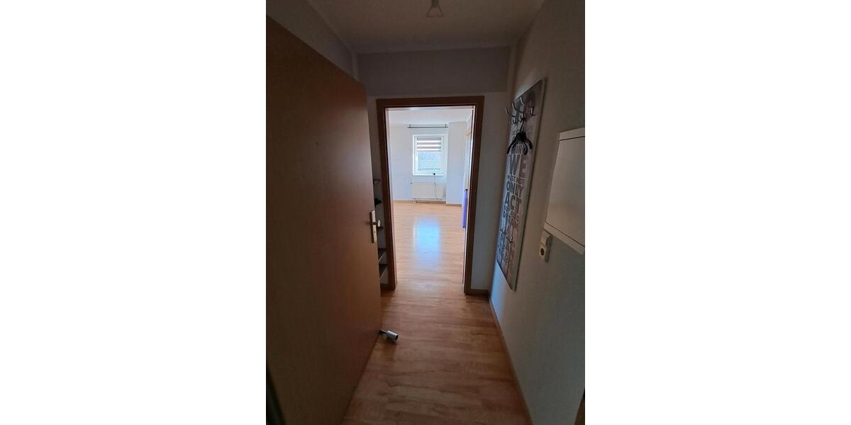 Schöne Dachgeschoss Wohnung zu vermieten 1 zimmer