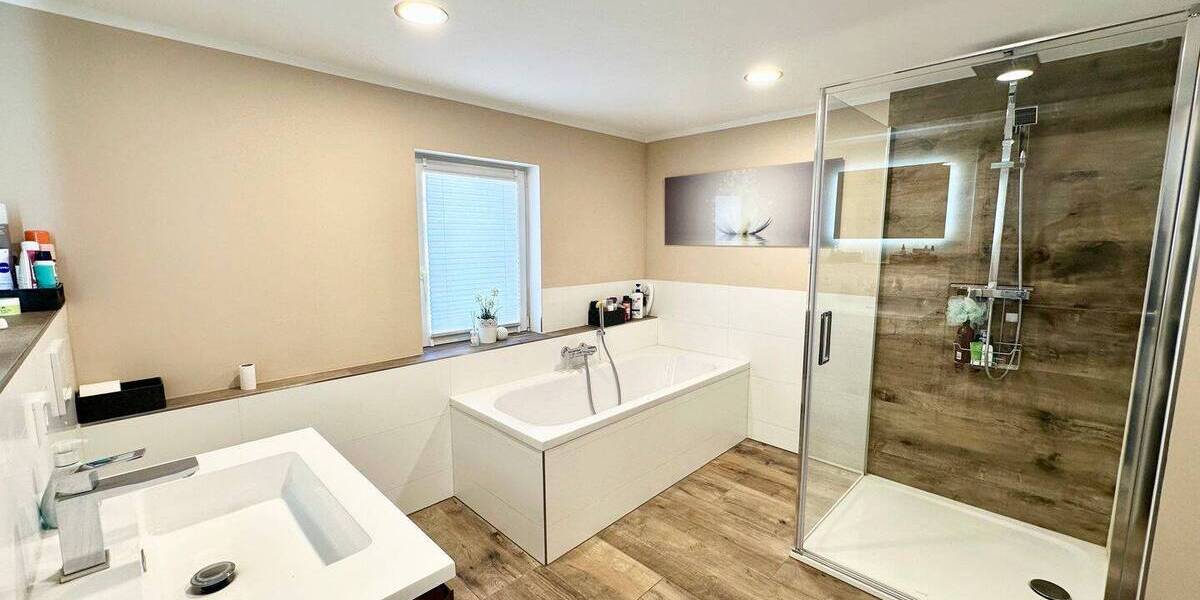 Einfamilienhaus Dresden Schönfeld - 8 Zimmer, 200 m&sup2;, 385.000&euro; | Angebot:26853080