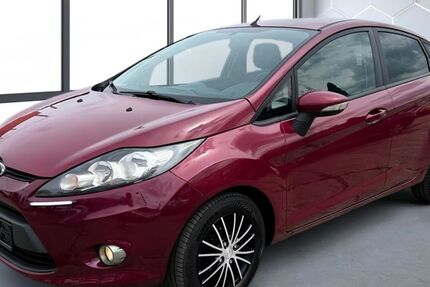 Ford Fiesta 136.895 km 4.900 € Dresden 01237