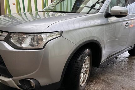 Mitsubishi Outlander 150.000 km 8.250 &euro; Dresden 01069