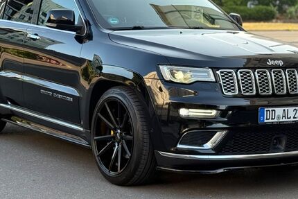 Jeep Grand Cherokee 212.000 km 28.000 € Dresden 01069