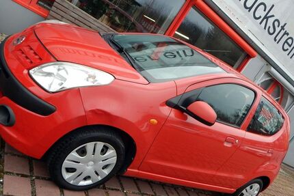 Nissan Pixo 77.200 km 2.500 &euro; Pirna/ Dresden 01796