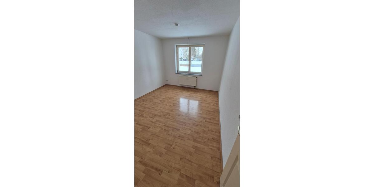 Erdgeschoßwohnung Dresden Klotzsche - 1 Zimmer, 34 m&sup2;, 298&euro; | Angebot:25648119