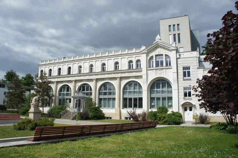 Etagenwohnung Dresden Bühlau/Weißer Hirsch - 2 Zimmer, 69 m&sup2;, 370.000&euro; | Angebot:25694851