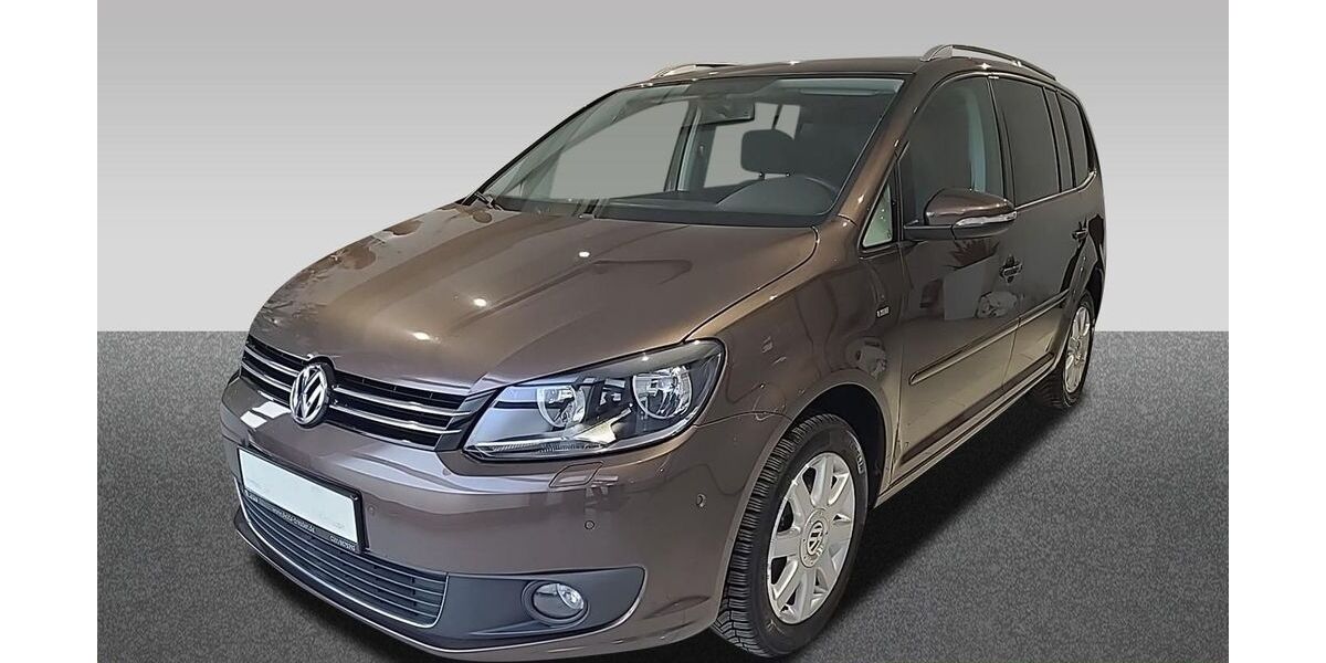 VW Touran 156.977 km 8.370 &euro; Dresden 01067