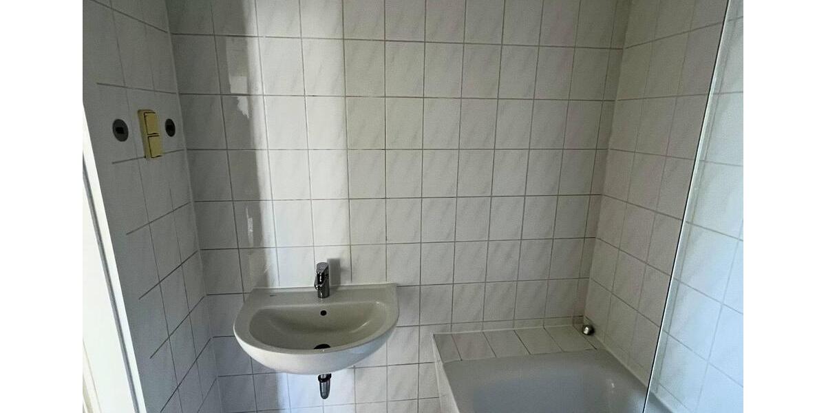 Dachgeschoßwohnung Dresden Neustadt - 3 Zimmer, 63 m&sup2;, 488&euro; | Angebot:26367379