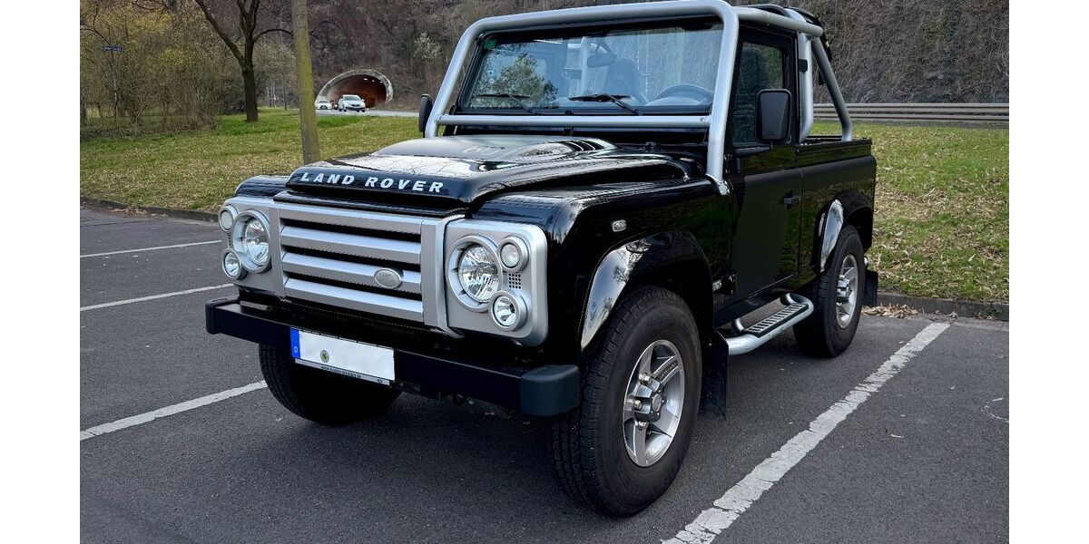 Land Rover Defender 5.000 km 83.900 &euro; Dresden 01159