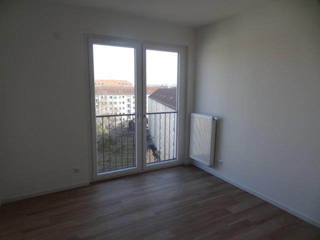 Moderne zentrumsnahe und ruhig gelegene 3-Zimmer-Whg mit Einbauküche und Designbelag, ab März frei 3 zimmer