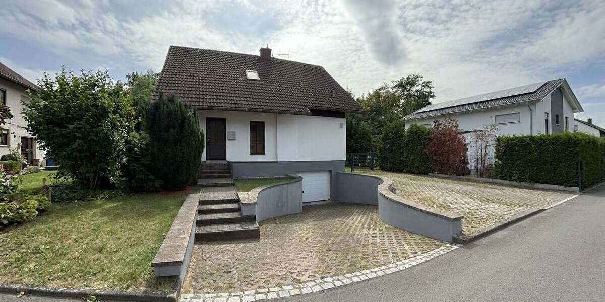 Einfamilienhaus Weinböhla - 4 Zimmer, 110 m&sup2;, 1.550&euro; | Angebot:27500579