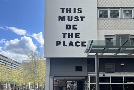 This Must Be The Place! zimmer