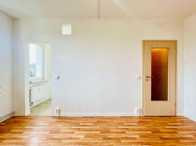 Dachgeschoßwohnung Freital - 1 Zimmer, 25 m&sup2;, 171&euro; | Angebot:25996036