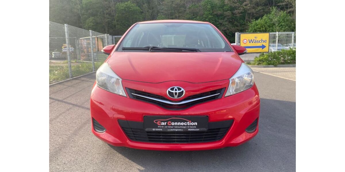 Toyota Yaris 193.974 km 3.499 &euro; Dresden 01187
