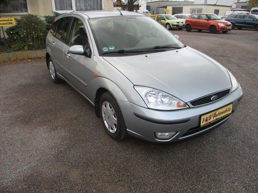 Ford Focus 108.000 km 1.999 € Dresden 01277