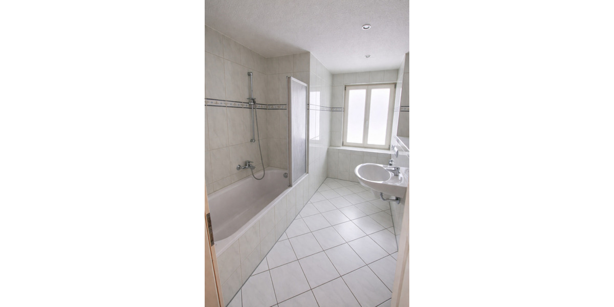 Erdgeschoßwohnung Dresden Klotzsche - 1 Zimmer, 34 m&sup2;, 298&euro; | Angebot:25648119