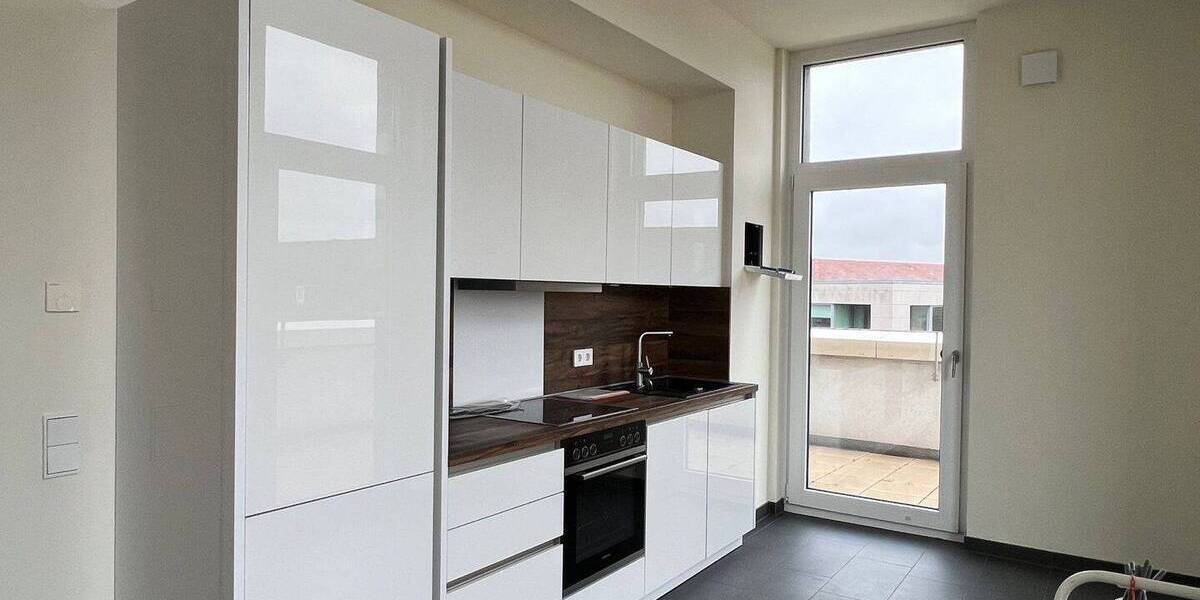 Etagenwohnung Dresden Innere Altstadt - 2 Zimmer, 101 m&sup2;, 1.498&euro; | Angebot:26644465