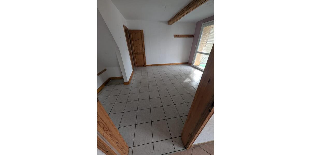 Etagenwohnung Moritzburg - 5 Zimmer, 120 m&sup2;, 900&euro; | Angebot:24769784