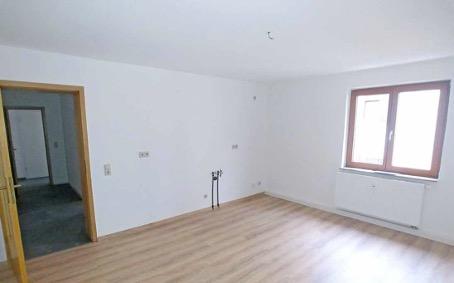 Etagenwohnung Freital - 2 Zimmer, 47 m&sup2;, 390&euro; | Angebot:26659840