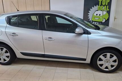 Renault Megane 124.383 km 3.700 &euro; Dresden 01139