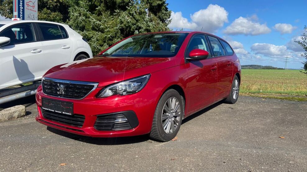 Peugeot 308 71.500 km 12.490 € Freiberg 09599