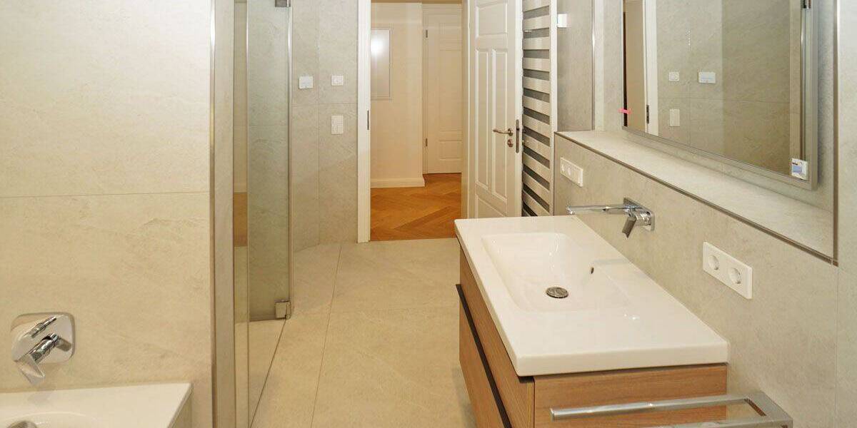 Etagenwohnung Dresden Striesen-Ost - 3 Zimmer, 99 m&sup2;, 1.900&euro; | Angebot:26820553