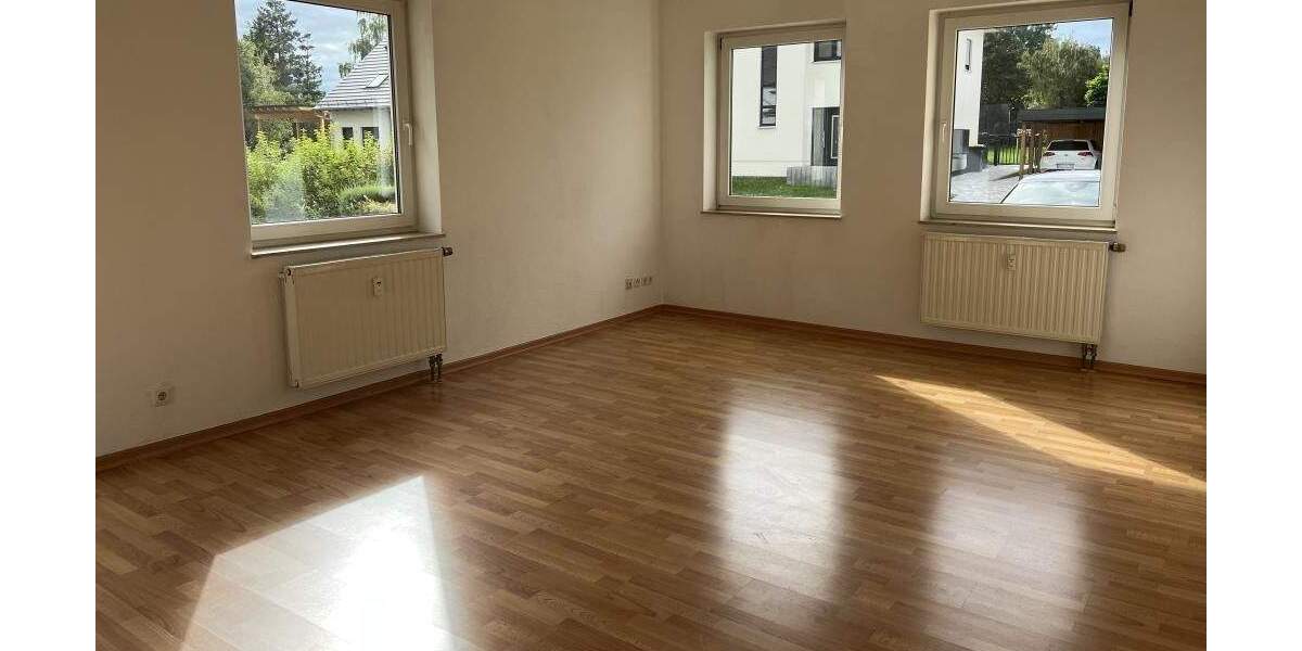 Etagenwohnung Königsbrück - 3 Zimmer, 76 m&sup2;, 720&euro; | Angebot:25142923