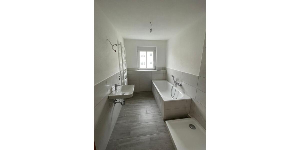 Etagenwohnung Dippoldiswalde - 2 Zimmer, 66 m&sup2;, 650&euro; | Angebot:26453394