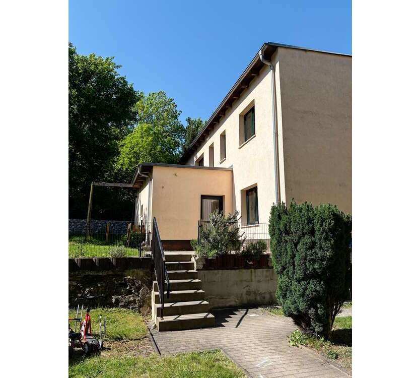 Haus zum Mieten in Radeberg 980 € 117 m²