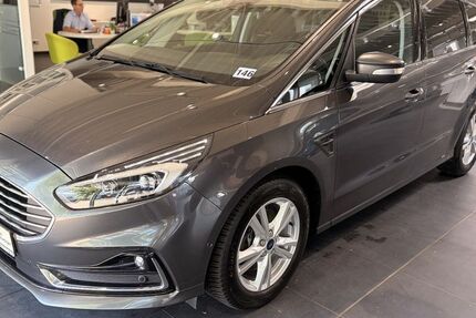 Ford S-Max 84.236 km 21.690 &euro; Dresden 01139