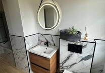 Exklusive, möblierte 3-Zimmer-Wohnung mit Balkon – Hochwertig saniert, ideal für bis zu 6 Personen