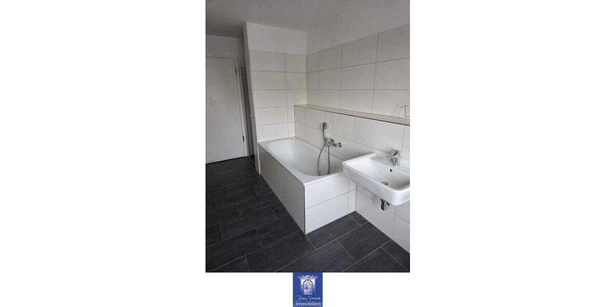 Etagenwohnung Coswig - 4 Zimmer, 119 m&sup2;, 1.552&euro; | Angebot:25749165