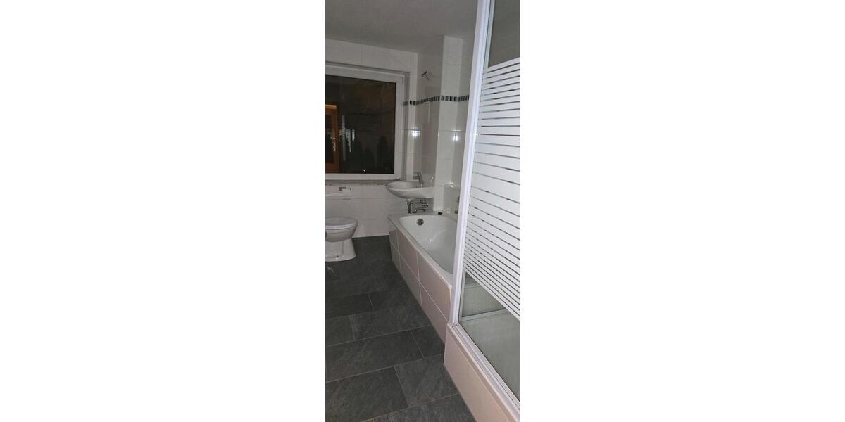 Etagenwohnung Ebersbach - 5 Zimmer, 65 m&sup2;, 450&euro; | Angebot:26455392