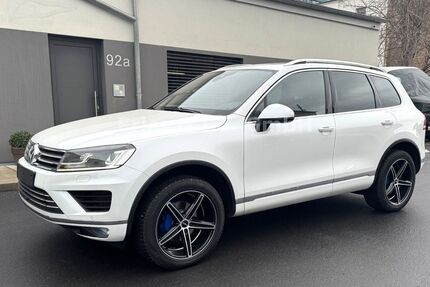 VW Touareg 134.951 km 23.450 &euro; Dresden 01159